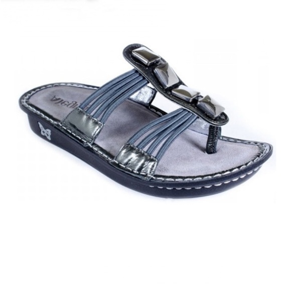 Alegria Pisa Chrome Patent Leather Sandals Silver Gray Size 38 - Picture 1 of 11